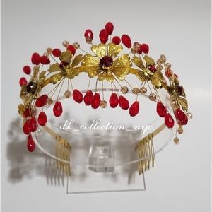 New handmade headband in gold color.